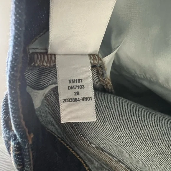 Madewell The '90s Straight Jean - Picture 7 of 7